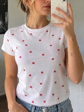 Halogen Graphic Tee Size S NWT White Red Lips Print Short Sleeve Top